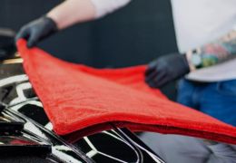 Quelle microfibre choisir pour sécher efficacement sa voiture ?