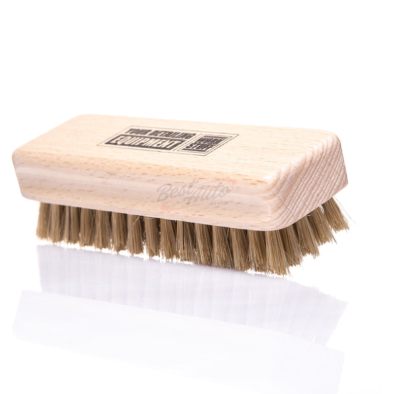 HANDY LEATHER BRUSH