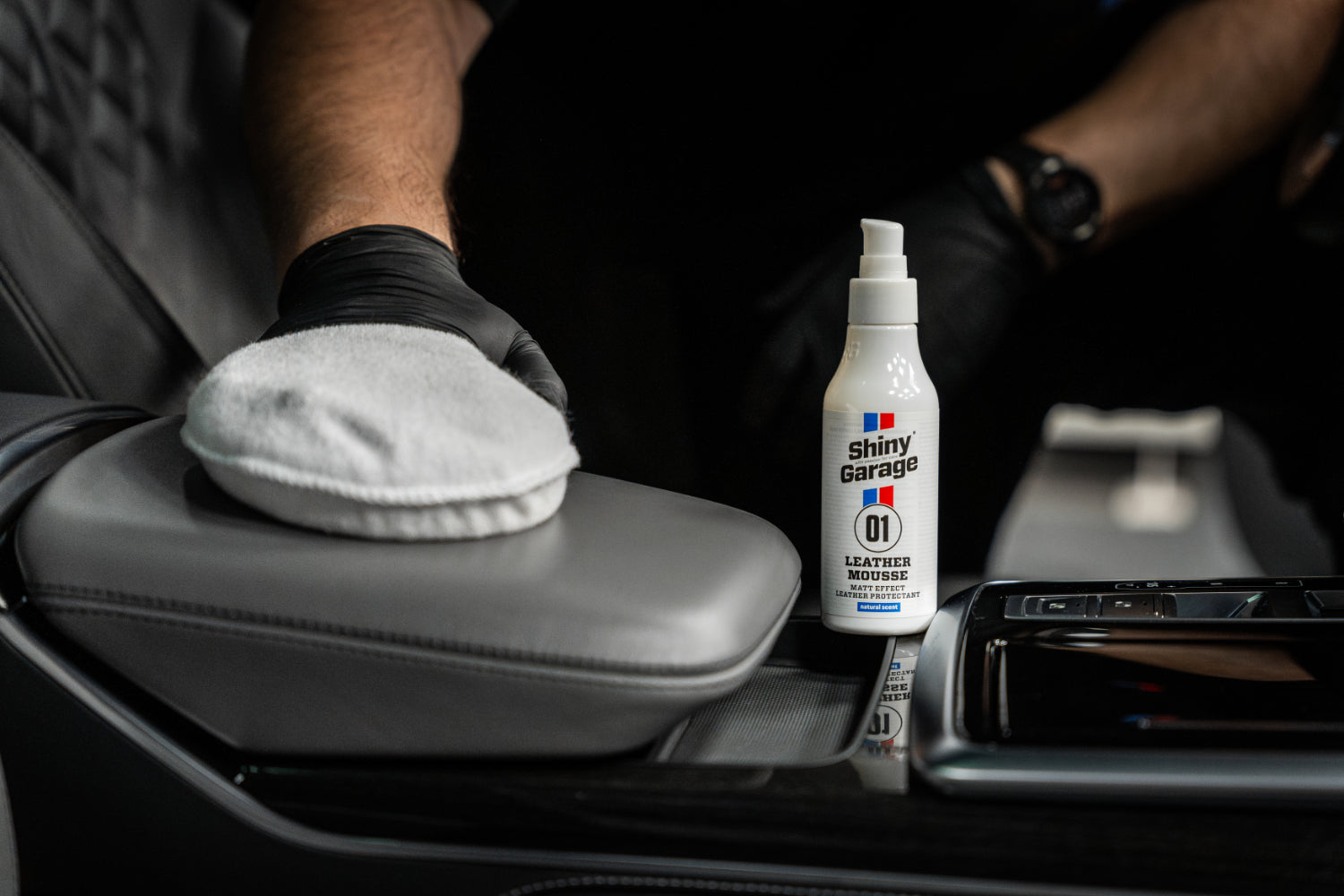 LEATHER MOUSSE 250ML