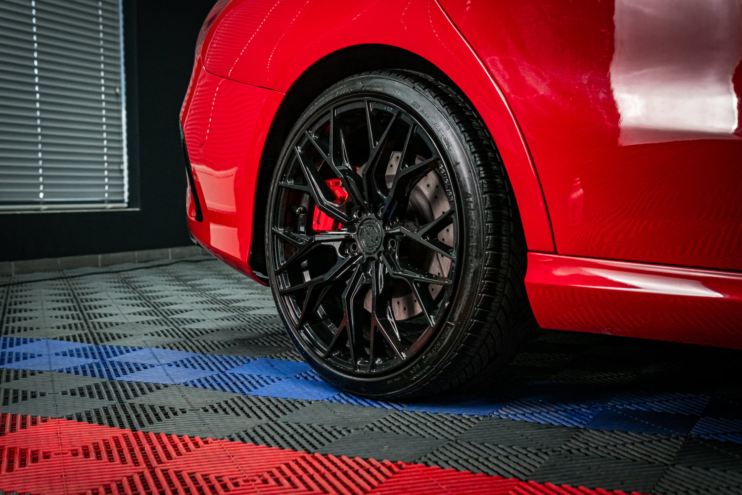 BACK 2 BLACK POLYMER TIRE DRESSING